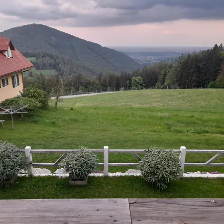 Zetzhirsch Lägenhet Weiz